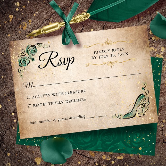 Cartons Réponse Green and Gold Princess Mariage élégant (Gold and Green RSVP cards to give your once upon a time celebration an elegant touch.)