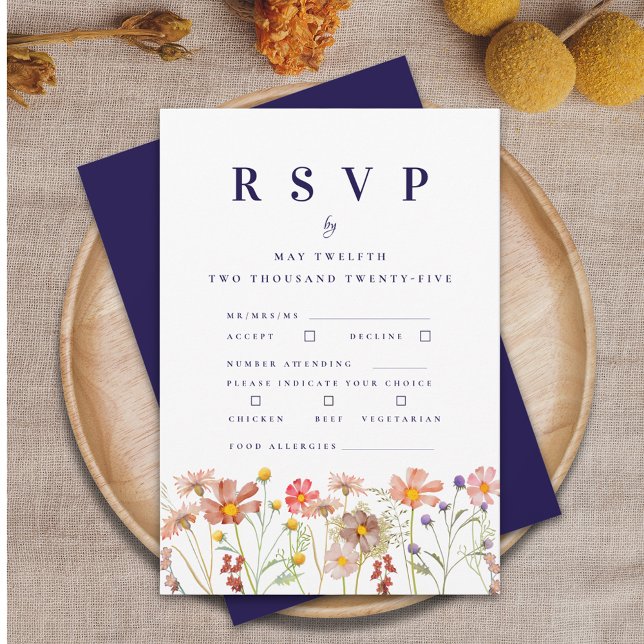 Cartons Réponse Options de repas de mariage bleu marine à fleurs s (Boho fall wildflower floral navy blue & white wedding RSVP card with meal choices and food allergies)