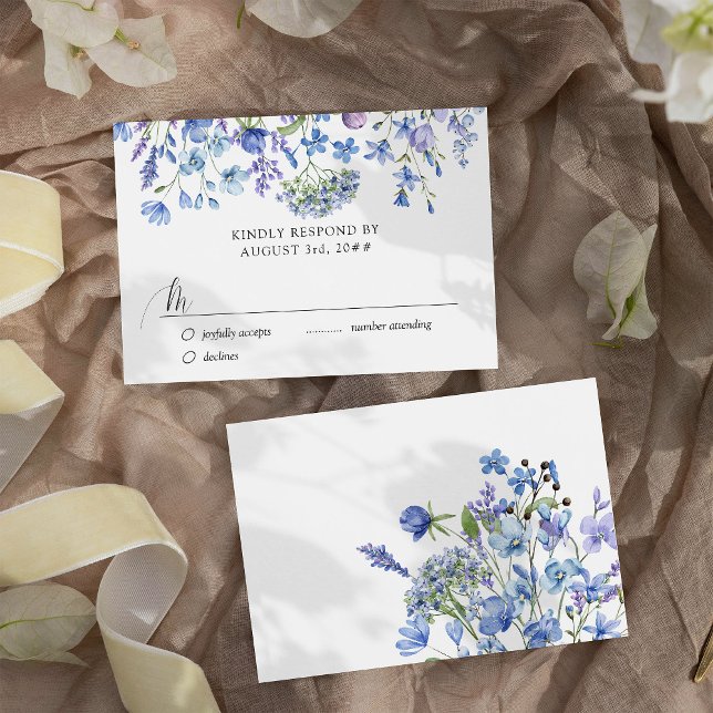 Cartons Réponse Périwinkle Fleur sauvage Mariage Delicate Floral (Floral Wedding RSVP Card from my Lilac + Periwinkle Wildflower Wedding Collection)