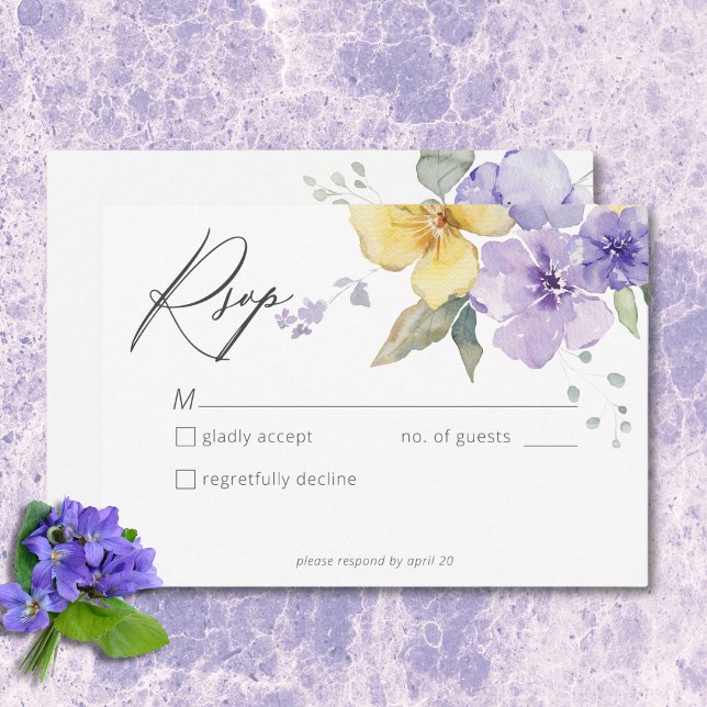 Cartons Réponse Violets violets et jaunes modernes Mariage floral (Modern Purple & Yellow Violets Floral Wedding RSVP Card)