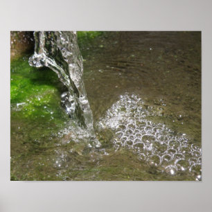 Cascade d'eau ruisselante Impression d'eau bouillo