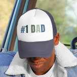 Casquette #1 Papa | Cadeau de Fête des pères rétro | Cool<br><div class="desc">Donnez à papa la reconnaissance qu'il mérite avec ce chapeau de camionneur rétro classique "#1 DAD". Doté d'une typographie audacieuse et d'un dégradé de couleurs vintage, ce casquette est un cadeau amusant et fonctionnel pour le papa le plus cool du monde. Parfait pour la Fête des pères, les anniversaires, ou...</div>