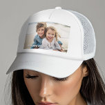 Casquette 1 photo et texte intégral - Paysage horizontal<br><div class="desc">Ajoutez votre photo horizontale préférée à ce modèle. Un design minimal avec une photo qui couvre la zone de conception plus du texte.</div>