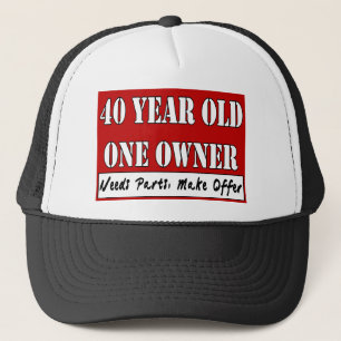 Casquette 40 ans, un propriétaire - les pièces des besoins