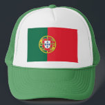 Casquette avec drapeau du Portugal<br><div class="desc">Ajoutez une touche de fierté portugaise à votre collection de coiffures avec notre casquette exclusif arborant le drapeau du Portugal ! Conçu avec une attention minutieuse aux détails, ce casquette est plus qu'fonctionnel, c'est une célébration du patrimoine portugais et de la fierté culturelle. Le design audacieux présente fièrement les rayures...</div>
