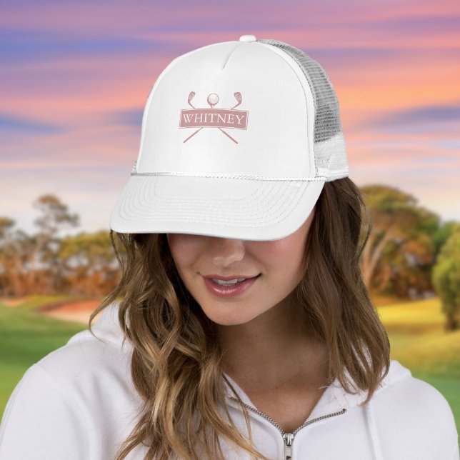 Casquette Balle de golf et clubs personnalisés avec nom Dust (Dusty Rose Personalized Name Golf Ball And Clubs Trucker Hat)