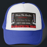 Casquette Barbershop Barber poteau et pinces Trucker Chapeau<br><div class="desc">Il s'agit d'une conception de chapeau de camionneur de barbier/barbier sur mesure. Le design est représenté par des couleurs barbier bleu et rouge. Toutes les oeuvres ont été créées et illustrées par Dale Arthur de whizcreations.net.</div>
