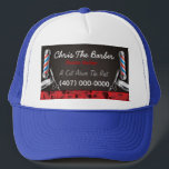 Casquette Barbershop Barber poteau et pinces Trucker Chapeau<br><div class="desc">Il s'agit d'une conception de chapeau de camionneur de barbier/barbier sur mesure. Le design est représenté par des couleurs barbier bleu et rouge. Toutes les oeuvres ont été créées et illustrées par Dale Arthur de whizcreations.net.</div>