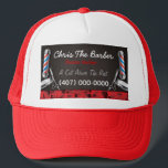 Casquette Barbershop Poche en barbier et pinces<br><div class="desc">Il s'agit d'une conception de chapeau de camionneur de barbier/barbier sur mesure. Le design est représenté par des couleurs barbier bleu et rouge. Toutes les oeuvres ont été créées et illustrées par Dale Arthur de whizcreations.net.</div>