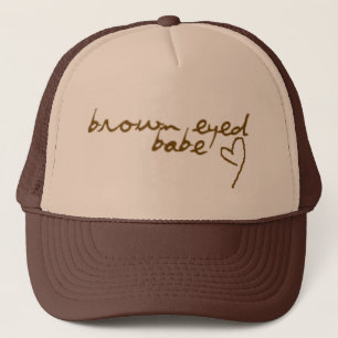 Casquette Bébé observé par brun