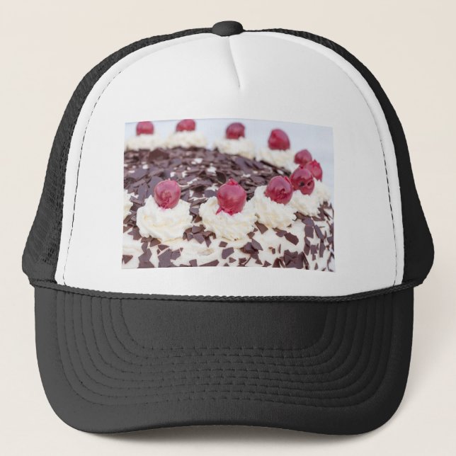 Casquette Black Forest cake en détail with white background (Devant)