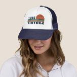 Casquette born in 1985 vintage birthday<br><div class="desc">You can add some originality to your wardrobe with this original 1985 vintage sunset retro-looking birthday design with awesome colors and typography font lettering, is a great gift idea for men, women, husband, wife girlfriend, and a boyfriend who will love this one-of-a-kind artwork. The best amazing and funny holiday present...</div>
