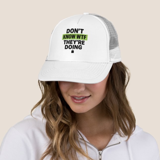 Casquette Brat Green Design – Don’t Know WTF They’re Doing (En situation)