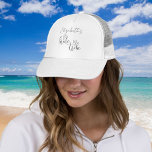 Casquette Bride Tribe Bachelorette Bridesmaitres<br><div class="desc">Cet élégant camionneur de 'tribu des mariées' correspond parfaitement et coordonne votre tribu avec une touche personnelle. Parfait pour les week-ends de bachelorette,  les douches nuptiales ou le matin du mariage. Conçu par Thisisnotme©</div>