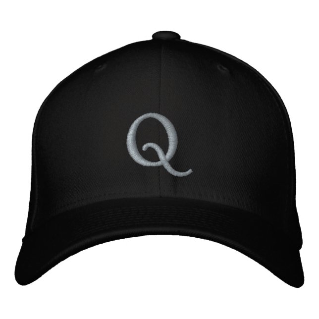 Casquette Brodée # 1 "Q" par : Opal01 (Devant)
