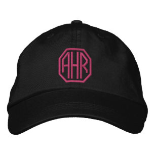 Casquette brodée avec monogramme moderne
