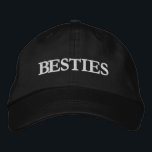 Casquette Brodée Besoins Meilleurs amis Typographie moderne Custom<br><div class="desc">Besties Best Friends Modern Typography Custom Embroder Baseball Casquette dispose du texte simple et moderne brodé "Besties". Parfait comme cadeau pour votre meilleur ami,  cousin,  soeur,  maman et plus. Créé par Evco Studio www.zazzle.com/store/evcostudio</div>
