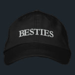 Casquette Brodée Besoins Meilleurs amis Typographie moderne Custom<br><div class="desc">Besties Best Friends Modern Typography Custom Embroder Baseball Casquette dispose du texte simple et moderne brodé "Besties". Parfait comme cadeau pour votre meilleur ami,  cousin,  soeur,  maman et plus. Créé par Evco Studio www.zazzle.com/store/evcostudio</div>