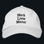 Casquette Brodée Black Lives Matt, blanc<br><div class="desc">Montrez votre soutien au mouvement BLM.</div>