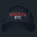 Casquette Brodée BROOKLYN NYC sur la marine<br><div class="desc">BROOKLYN NYC broderie rouge et bleu clair sur casquette en coton marine. La broderie est personnalisable à d'autres choix de couleurs en sélectionnant le bouton "Modifier la conception" de l'outil. Vous pouvez également choisir la couleur du casquette sur la page principale de l'article.</div>