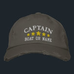 Casquette Brodée Capitaine nautique Nom de bateau Gold Stars désarm<br><div class="desc">Voilier en style avec un casquette brodé personnalisé avec votre grade de capitaine ou autre titre désiré avec votre nom ou nom de bateau en argent et cinq étoiles d'or. Plusieurs couleurs de casquette et de fil à choisir. Fait un grand cadeau personnalisé pour la Fête des pères, les anniversaires...</div>