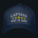 Casquette Brodée Capitaine nautique Nom du bateau Marine Blue Gold<br><div class="desc">Voilier en style avec un casquette brodé personnalisé avec votre grade de capitaine ou autre titre désiré avec votre nom ou nom de bateau en argent et cinq étoiles d'or. Plusieurs couleurs de casquette et de fil à choisir. Fait un grand cadeau personnalisé pour la Fête des pères, les anniversaires...</div>