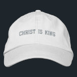 Casquette Brodée Christ est roi avec croix<br><div class="desc">Le Christ brodé est le roi devant.</div>