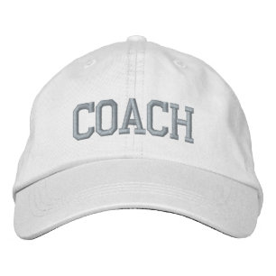 Casquette Brodée Coach rose texte personnalisé sports modernes