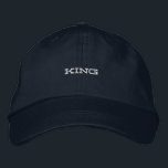 Casquette Brodée Couleur KING Navy Fabriqué à partir de coton doux<br><div class="desc">Ajoutez une touche de réalité à votre tenue quotidienne avec ce casquette de marine avec "KING" brodé sur le devant. Fabriqué en coton doux et conçu avec une sangle réglable,  il est parfait pour des sorties décontractées.</div>