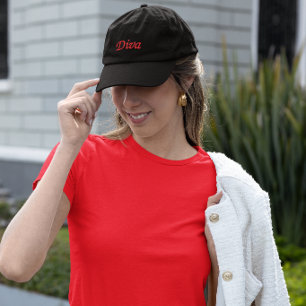 Casquette Brodée Diva Élégante Rouge sur Fond Noir