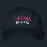 Casquette Brodée Enterrement de vie de garçon personnalisé sur mesu<br><div class="desc">Ajoutez un nom et le rôle à jouer lors du mariage en cliquant sur le bouton "Personnalisé". Ce chapeau chic et élégant constitue un souvenir parfait pour un voyage inoubliable avec vos meilleurs amis. Le devant du chapeau présente une typographie "Marié" inspirée du sport qui capture parfaitement l'amusement et la...</div>