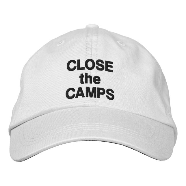 Casquette Brodée FERMER la protestation CAMPS en gras en noir (Devant)
