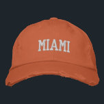Casquette Brodée MIAMI Orange Vintage Style Coton détendu<br><div class="desc">MIAMI Orange Brodé vintage style casquette en coton affaissé. Fait un cadeau merveilleux pour toute personne qui aime Miami FL! Si vous préférez avoir votre texte personnel, il vous suffit de cliquer sur le bouton "Personnaliser ce modèle" pour entrer votre choix de texte personnalisé. La broderie est également personnalisable à...</div>