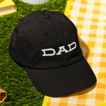 Casquette Brodée Papa Cool simple Typographie moderne personnalisée<br><div class="desc">Papa Simple Cool Moderne Typographie Personnalisé Brodé Baseball Casquette dispose du texte simple moderne brodé "Papa". Parfait comme cadeau pour papa pour la Fête des pères,  Noël,  anniversaire et plus. Créé par Evco Studio www.zazzle.com/store/evcostudio</div>