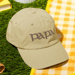 Casquette Brodée Papa Simple Tendance Moderne Typographie Personnal<br><div class="desc">Papa Simple Tendance Moderne Typographie Personnalisée Brodée Casquette de baseball présente le texte simple et moderne brodé "Papa". Parfait comme cadeau pour papa pour la Fête des pères,  Noël,  anniversaire et plus. Créé par Evco Studio www.zazzle.com/store/evcostudio</div>