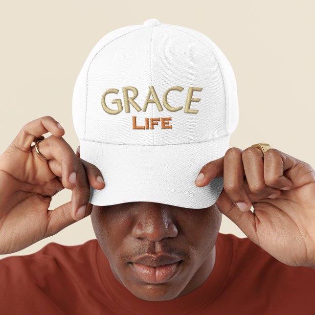 Casquette Brodée Typographie Brown moderne Grace Life Monogramme (Créateur téléchargé)
