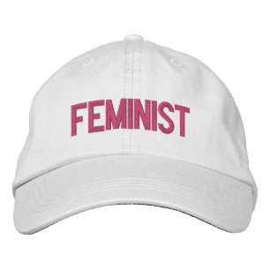 Casquette Brodée Typographie rose féministe rose minimaliste modern