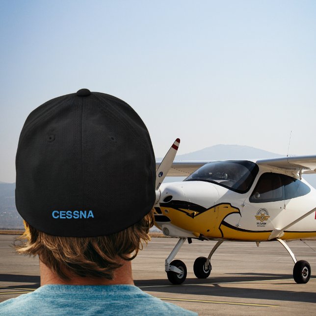 Casquette Brodée Typographie simple moderne Cessna bleu d'anniversa (Créateur téléchargé)