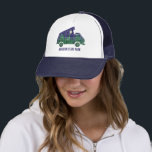 Casquette Camper Van avec tente Pop Up Texte personnalisé<br><div class="desc">Créez un cadeau personnalisé pour un souvenir personnalisé de votre propre séjour de camping lorsque vous ajoutez votre texte à ce casquette de baseball ou au casquette du camionneur. Ce casquette présente une illustration d'un ventilateur de camping-car avec une tente popup sur le toit et est illustré pour ressembler à...</div>