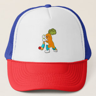 Casquette Carrot at cricket with cricket bat