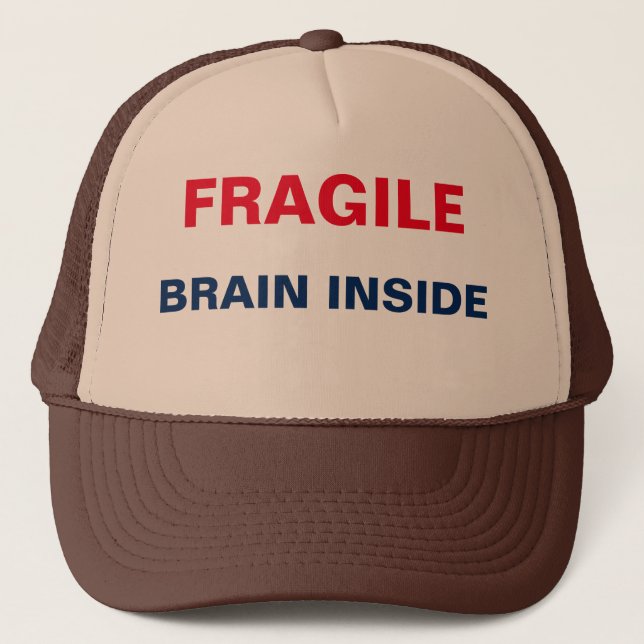 Casquette Cerveau Fragile À L'Intérieur Du Chapeau Du Camion (Devant)