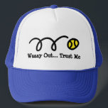 Casquette Chapeau de camionneur de tennis avec une citation<br><div class="desc">Chapeau de camionneur de tennis avec une citation drôle pour lui ou elle. Mignons sports fête d'anniversaire idée cadeau pour les hommes, les femmes et les enfants (garçon ou fille). Ballon de tennis jaune avec slogan personnalisable. Faites-en un pour coach, papa, maman, fils, fille, ami, frère, soeur, équipe du lycée,...</div>