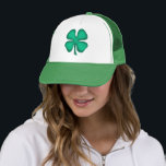 Casquette Chapeau de camionneur vert Lucky 4 Leaf Irish Clov<br><div class="desc">Une belle façon de montrer "votre irlandais" et un grand article pour la Saint Patrick ou n'importe quel jour. Lucky 4 Leaf Irish Clover est l'art Steamy Raimon original et le 1er design de trèfle à 4 feuilles à vendre sur www partout.</div>