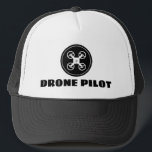 Casquette Chapeau du pilote de drone<br><div class="desc">Chapeau de camionneur pilote de drone. Casquette noir et blanc pour drone flyer. Des coiffures cool pour enfants et adultes.</div>