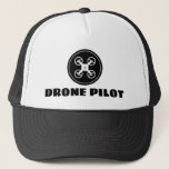 Casquette Chapeau du pilote de drone<br><div class="desc">Chapeau de camionneur pilote de drone. Casquette noir et blanc pour drone flyer. Des coiffures cool pour enfants et adultes.</div>