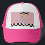 Casquette Chèques d'art moderne À damiers roulettes de patin<br><div class="desc">Roller skater girl en chèques en jupe, lilas checkers en quads, roller en damier motif disco plancher. Pieds abstraits parfaits patins à roulettes art pour poupée, femme, fille. Patins à roulettes amovibles design motif sur décoration maison, tasses, papier d'emballage, etc. Roller skates art illustration design cadeau pour fille, petite-fille, derby...</div>