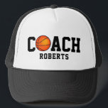 Casquette 🏀 COACH de basket [nom personnalisé]<br><div class="desc">Montrez votre passion pour l'entraînement de basket avec ce design avec un basketball,  avec du texte noir qui peut être customisé. Une bonne idée cadeau pour votre entraîneur,  ou toute autre personne passionnée par le basket-ball.</div>