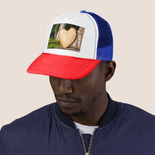 Casquette coeur en bois