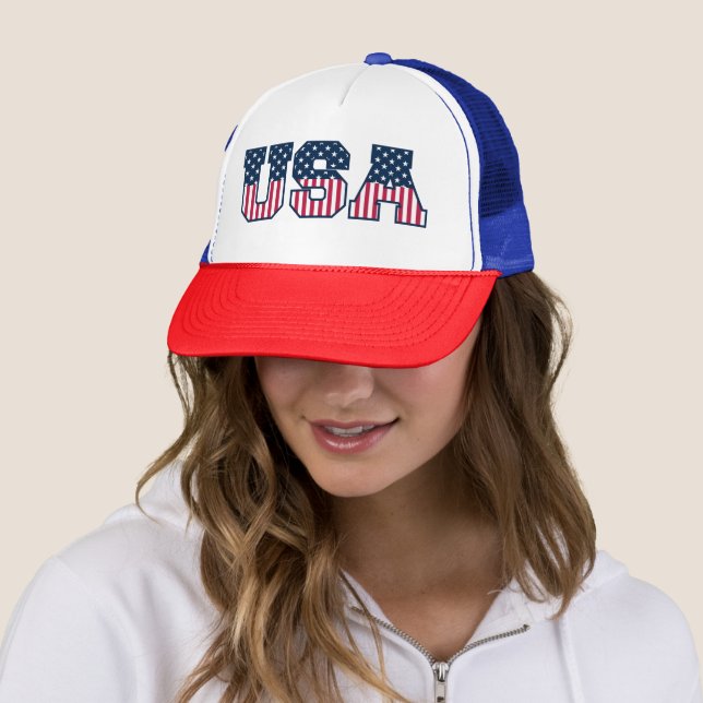 Casquette College USA Font Red White Blue Stars And Stripes (En situation)