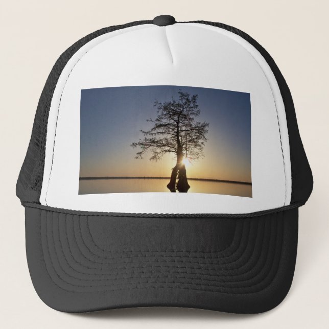 Casquette Coucher de soleil derrière un arbre (Devant)